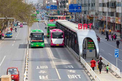 臨安汽車站在哪裏：探究城市交通與地域特色的關聯